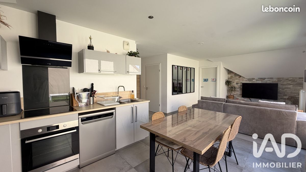 Appartement 4 pièces 65 m² · à Vert-Saint-Denis · 65 m² · 230 000 €