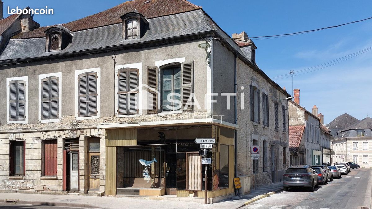 Immeuble 531 m² · à Cosne-Cours-sur-Loire · 531 m² · 76 000 €