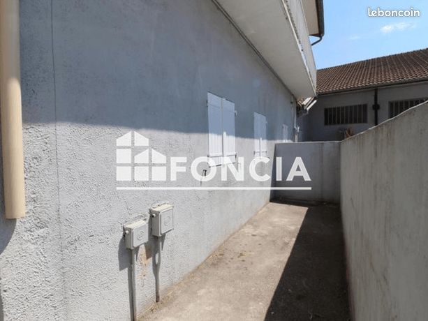 https://img.leboncoin.fr/api/v1/lbcpb1/images/e6/05/a3/e605a3d95ac7ce6927bf8dcaab0a5c9691aa665a.jpg?rule=ad-image