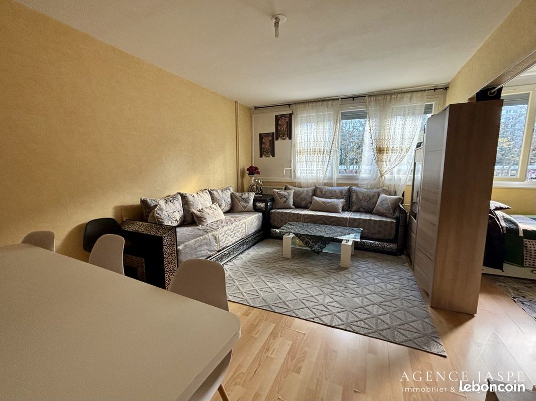 Appartement 4 pièces 77 m² · à Saint-Étienne · 77 m² · 62 000 €