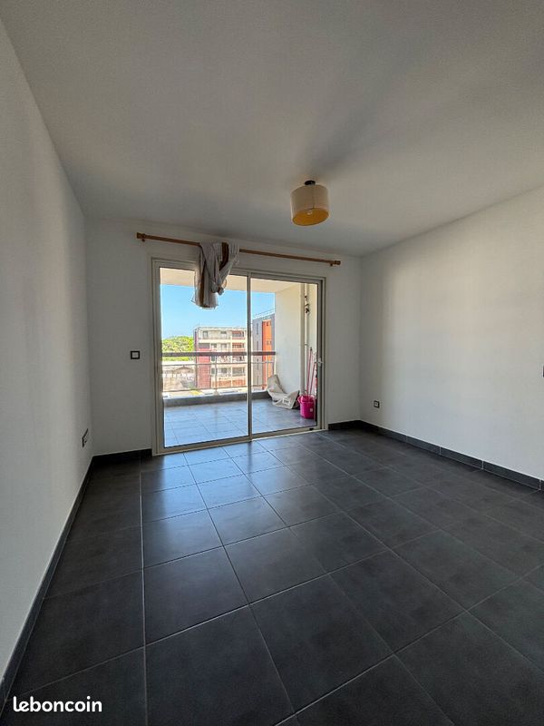 Appartement 2 pièces 40 m² · à Cayenne · 40 m² · 850 €/mois