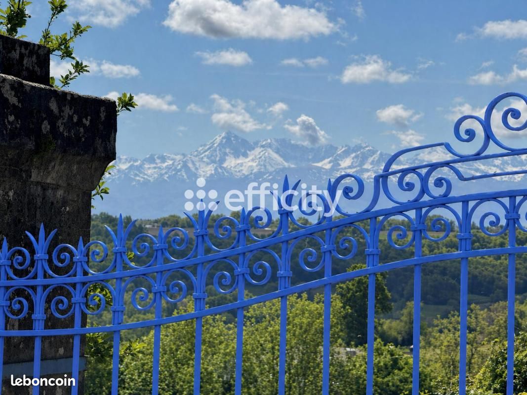 Maison 5 pièces 204 m² · à Ponson-Debat-Pouts · 204 m² · 237 000 €