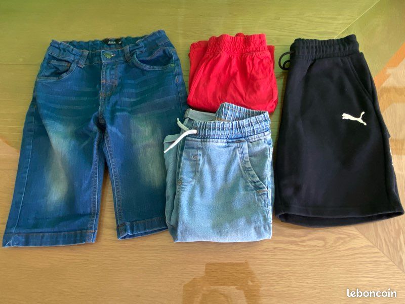 Lot De 12 Vêtements Pour Garçon De 5 Ans - Inclus Shorts, Tee-shirts, Débardeurs, Bermudas Et Sweat - Occasion En Très Bon état