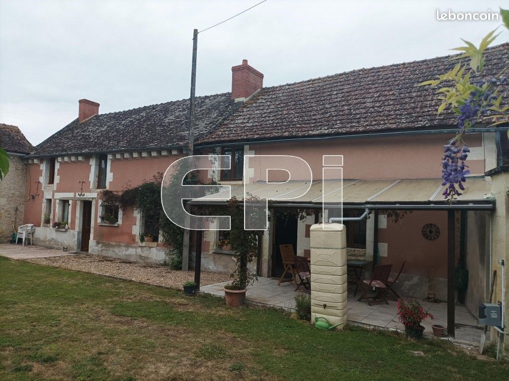 Maison 6 pièces 200 m² · à Luzé · 200 m² · 160 000 €