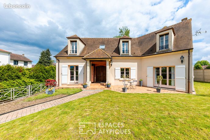 Pavillon 8 pièces 223 m²