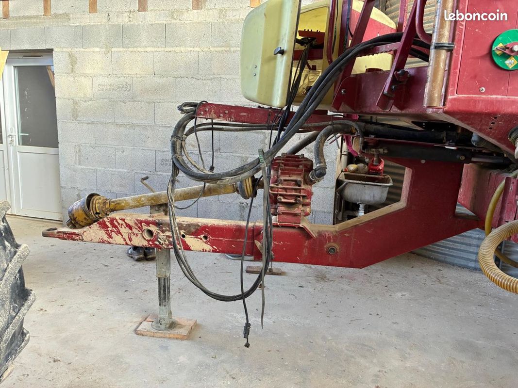 Hardi COMMANDER 2800 (image 2)