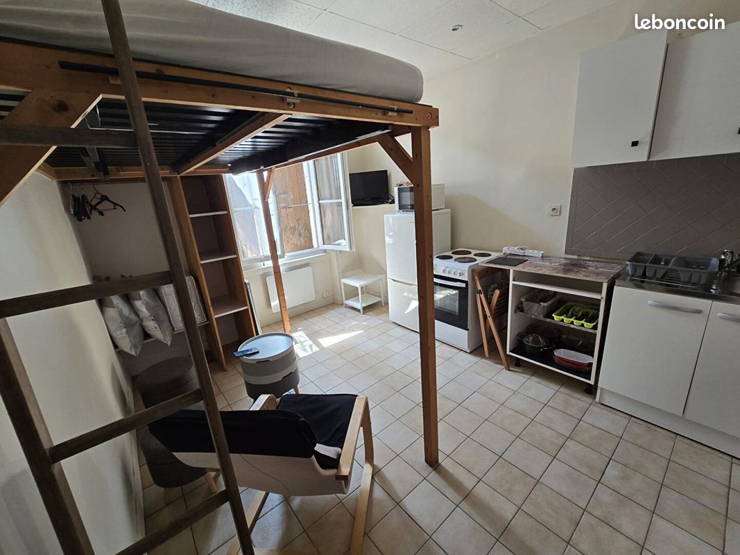 Appartement 1 pièce 14 m² · à Neuilly-en-Thelle · 14 m² · 350 €/mois