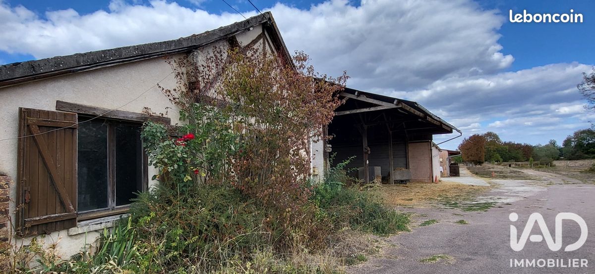 Maison 6 pièces 173 m² · à Charny Orée de Puisaye · 173 m² · 467 000 €