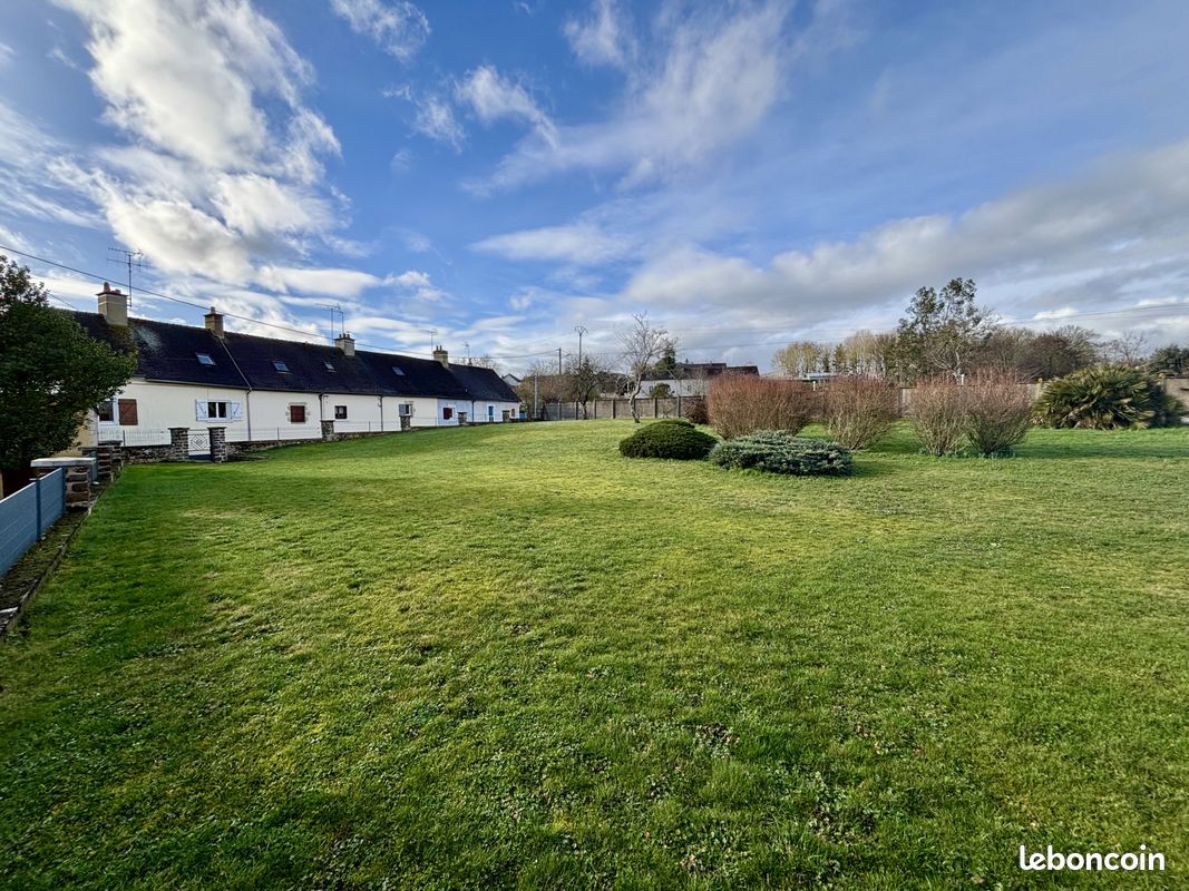 Terrain 1000 m² · à Fresnay-sur-Sarthe · 1 000 m² · 29 000 €