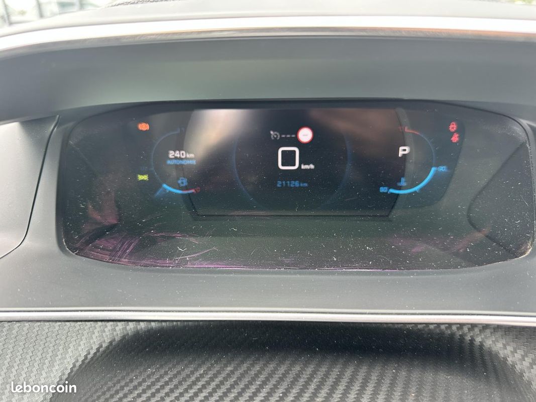 PEUGEOT 2008 1.2i S&S - 130 - BV EAT8 2019 Allure Pack PHASE 1 GARANTIE 12 MOIS (image 8)
