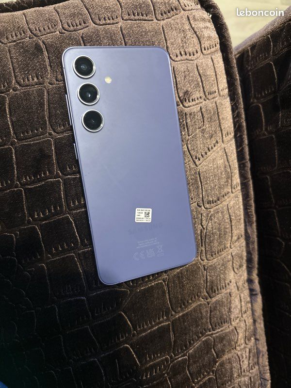 Samsung s24 (image 2)