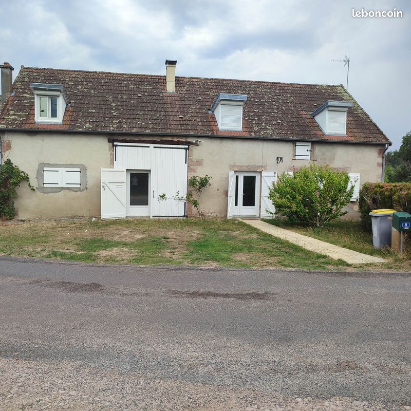 Maison 8 pièces 177 m² · à Saint-Prix · 177 m² · 180 000 €