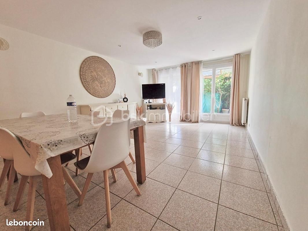 Maison 6 pièces 120 m² · à Roissy-en-Brie · 120 m² · 314 000 €