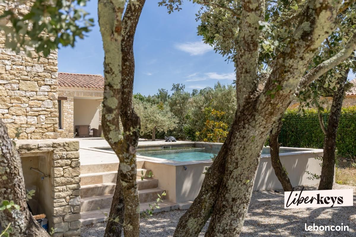 Maison 6 pièces 149 m² · à Gordes · 149 m² · 1 080 000 €