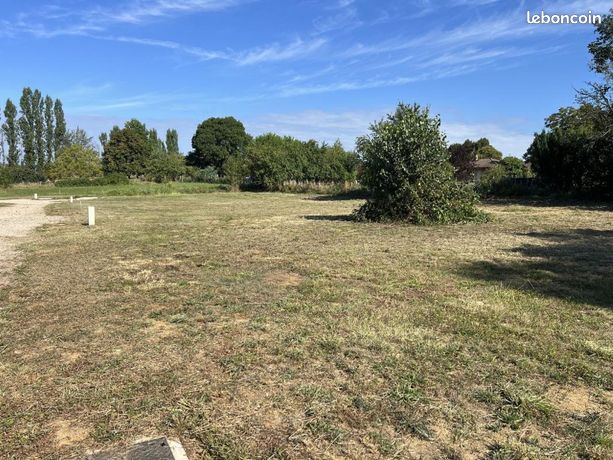 Terrain 758 m² Casteljaloux
