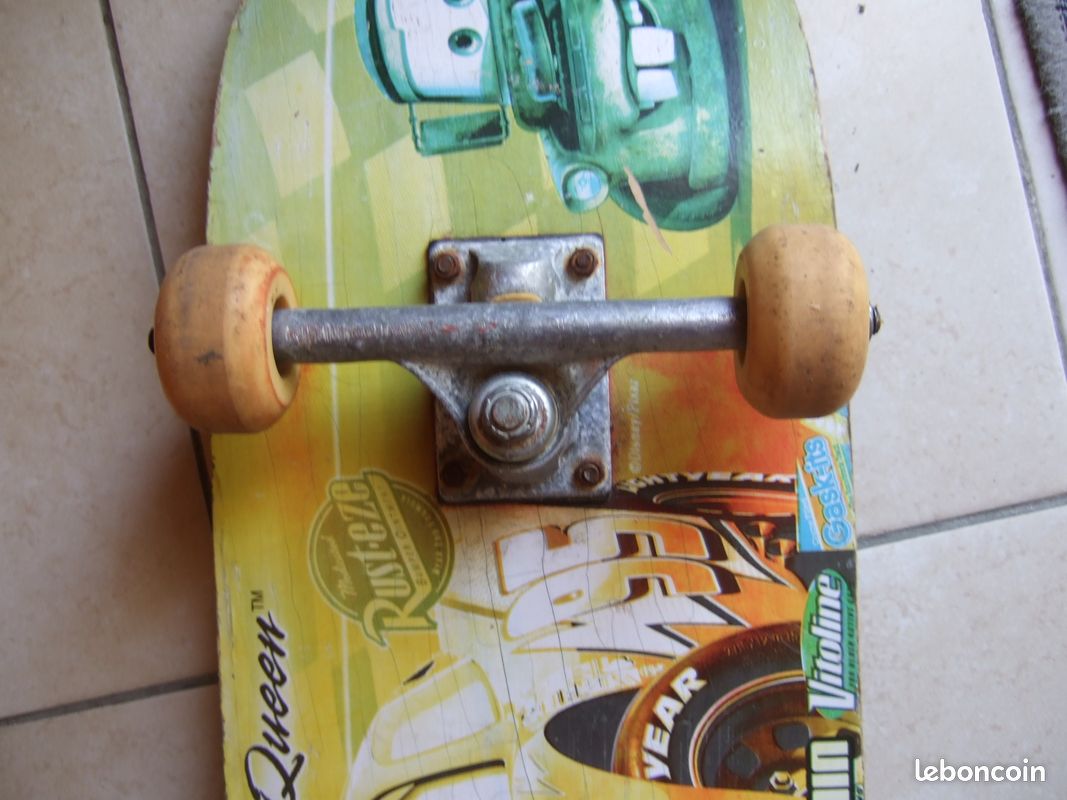 Skateboard (image 3)