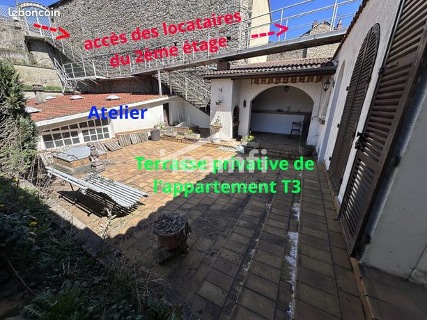 Immeuble 370 m² La Monnerie-le-Montel
