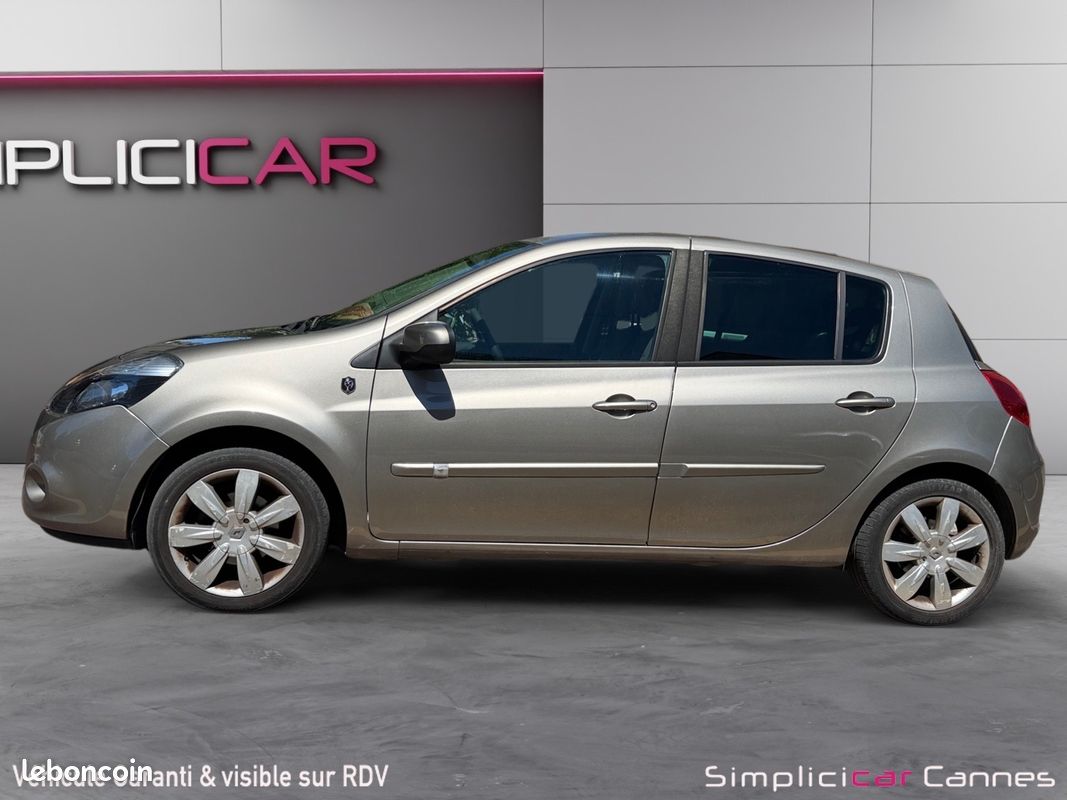 RENAULT CLIO III INITIALE 1.6 16V BA 110Ch Garantie 12 mois (image 6)