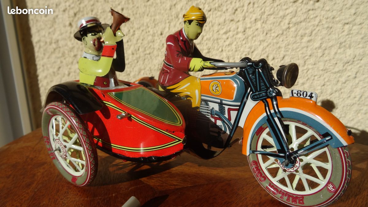 Lot De 2 Roues JML Anciennes En Tôle Lithographiée - Moto Et Side-car - 54mm