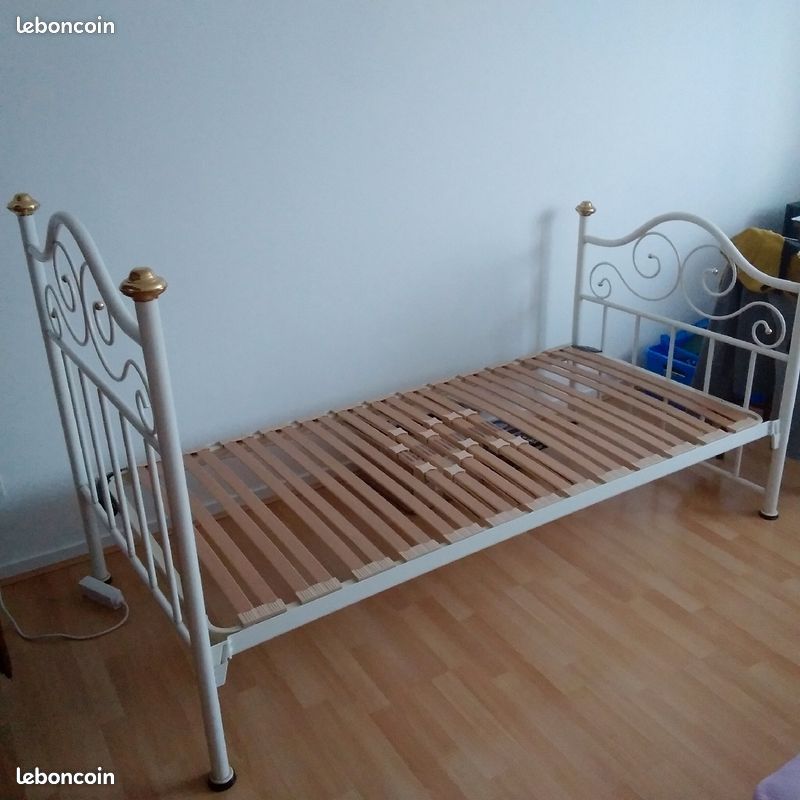 Cadre de lit + sommier (image 2)