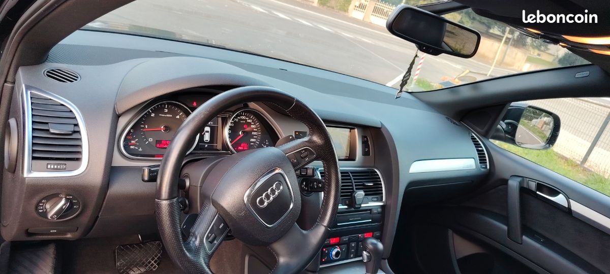 Audi Q7 (image 3)