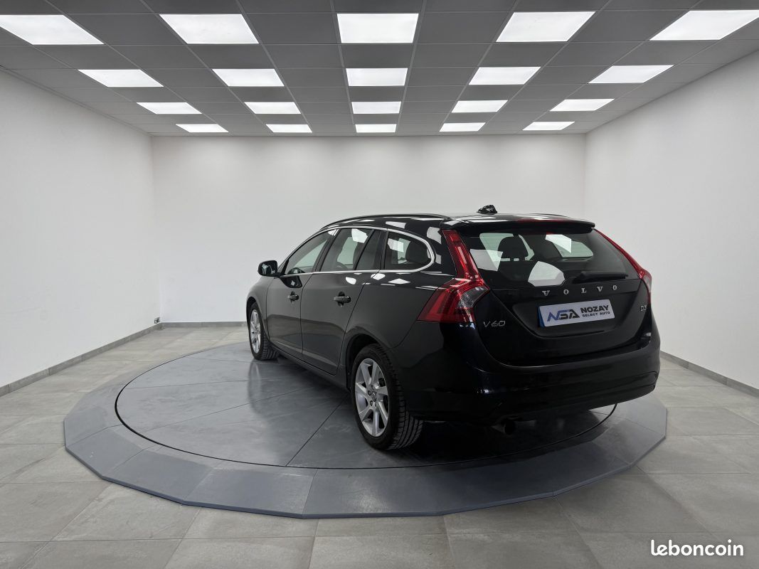 Volvo v60 d3 cm3 136cv bva (image 3)