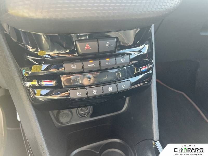 Peugeot 2008 1.2 PureTech 110ch S&S BVM5 GT Line (image 14)