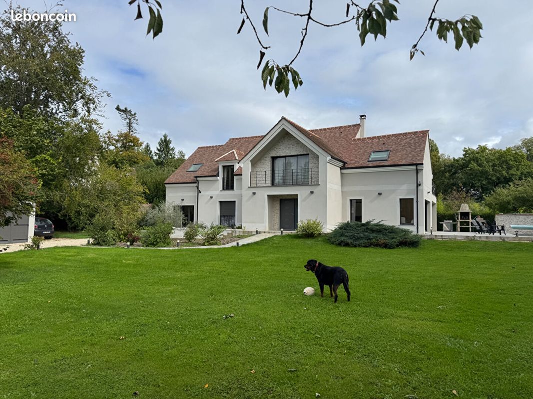 Maison 10 pièces 317 m² · à Saint-Rémy-l'Honoré · 317 m² · 1 190 000 €