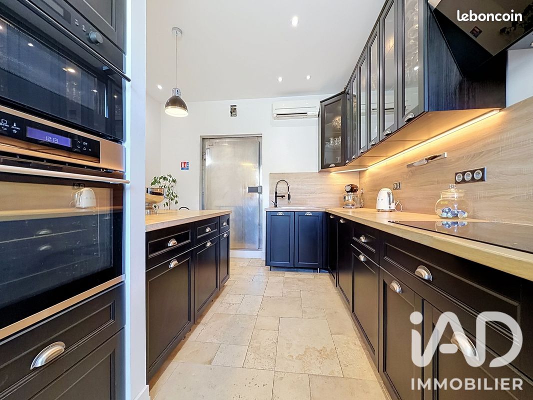 Maison 11 pièces 250 m² · à Carcassonne · 250 m² · 375 000 €