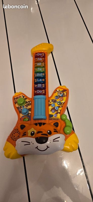 VTech Guitare Électrique Jungle Rock - Jouet Musical Enfant 2-5 Ans - Avec Lumières Et Sons - Version Française