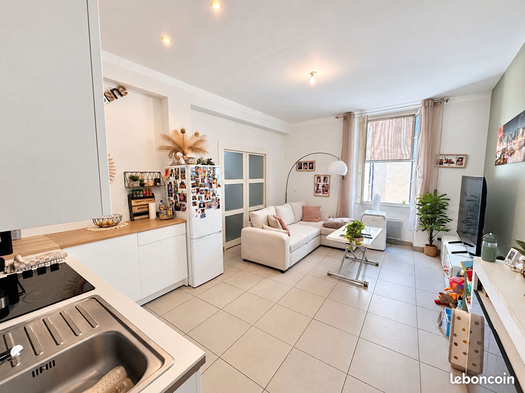 Appartement 2 pièces 37 m² · à Lambesc · 37 m² · 155 000 €
