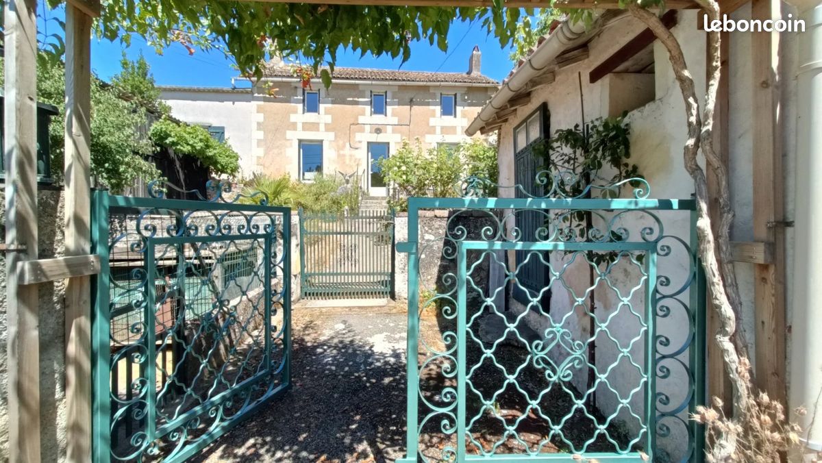 Maison 4 pièces 115 m² · à Chiré-en-Montreuil · 115 m² · 179 000 €