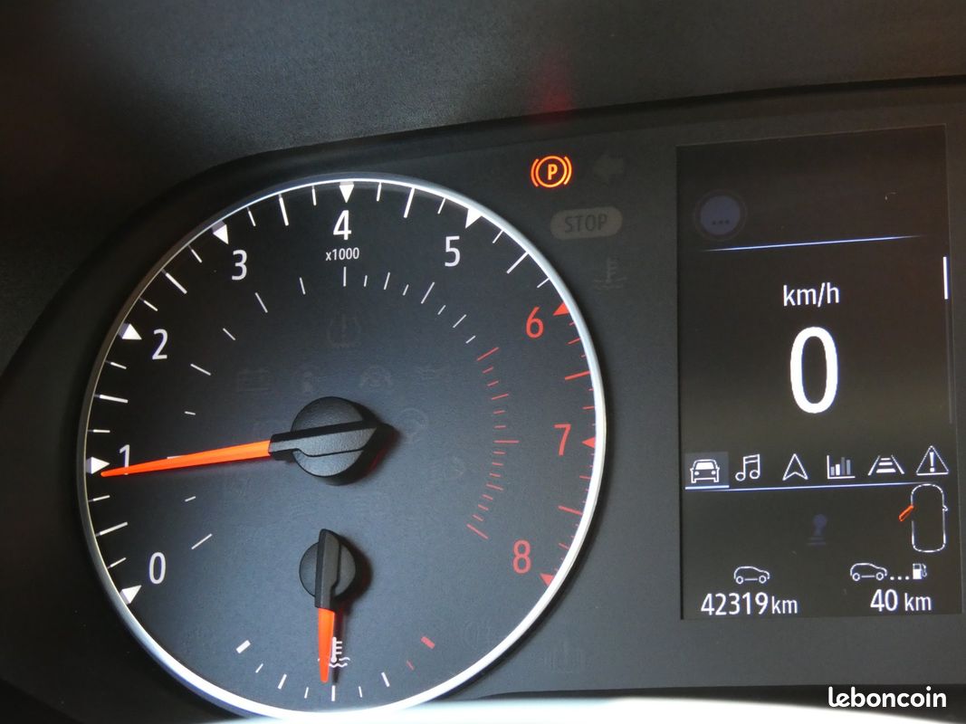 RENAULT CLIO V TCe 90 Equilibre (image 20)