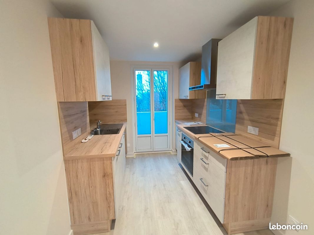 Appartement 3 pièces 73 m² · à Marvejols · 73 m² · 740 €