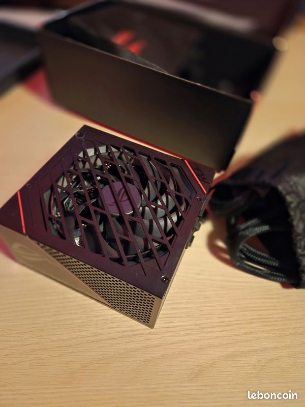 Alimentation ROG Strix 1000 Watt - 80 plus Gold (image 1)