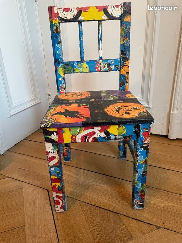 Chaise IKEA décorée Halloween (image 3)