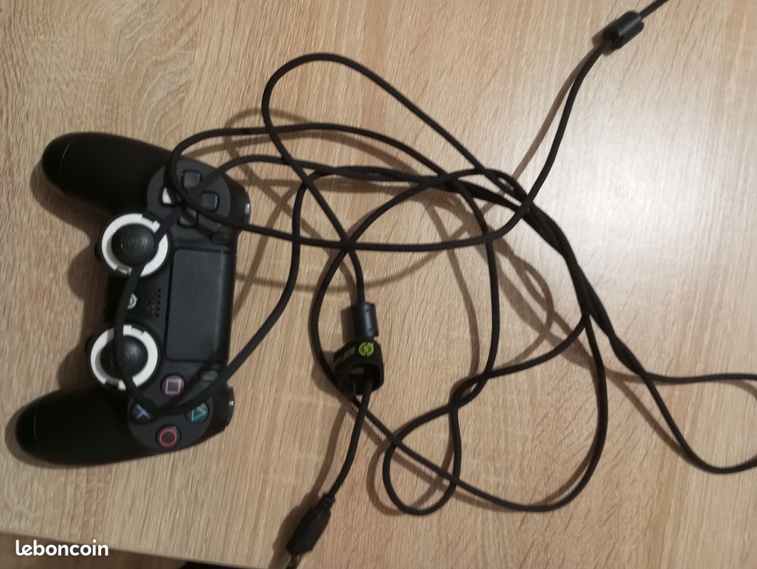 Manette scuf pro ps4 +ps4 pro + fifa23 (image 2)