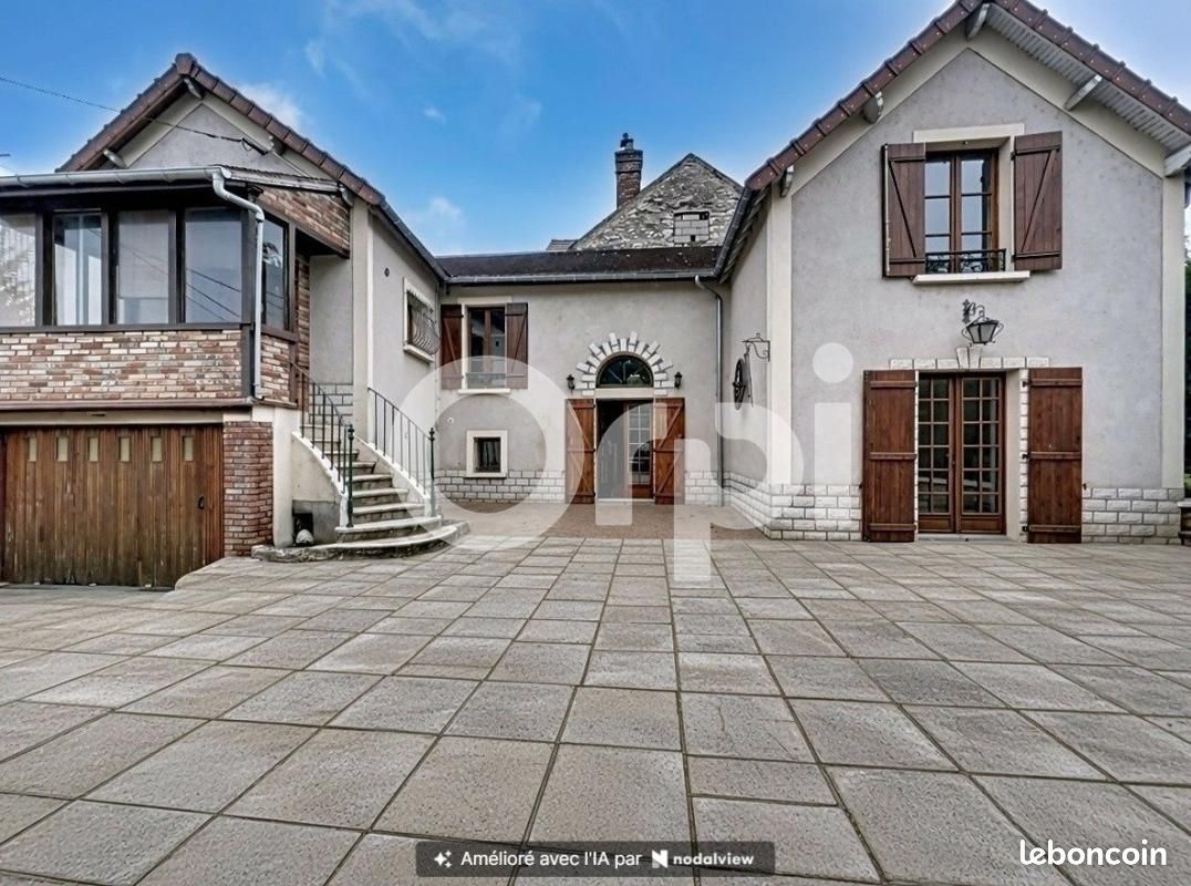 Maison 5 pièces 130 m² · à Montereau-Fault-Yonne · 130 m² · 1 270 €/mois