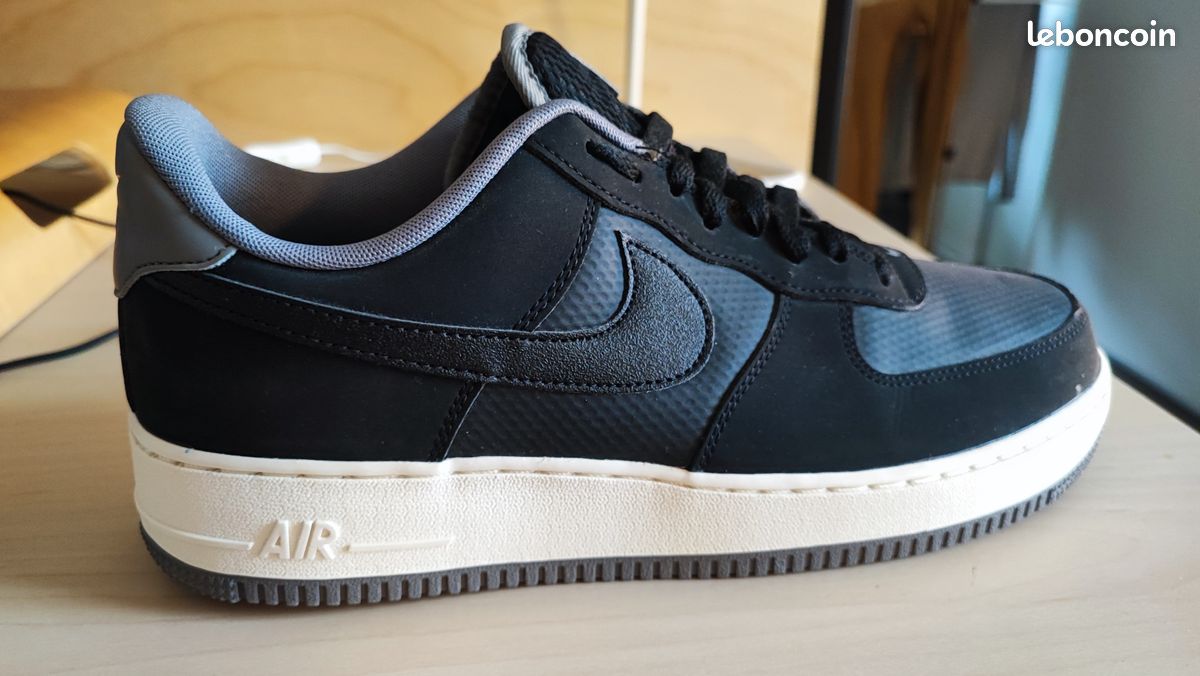 Chaussure Nike Air Air Force Taille 46 Nike Air Force '07 LV8