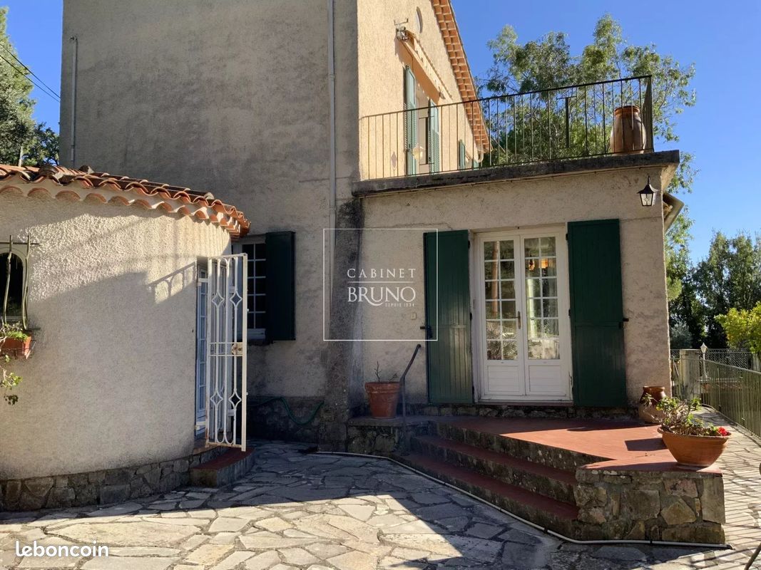 Maison 5 pièces 122 m² · à Mougins · 122 m² · 690 000 €