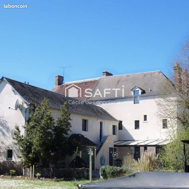 Maison 8 pièces 188 m² · à Tournon-Saint-Martin · 188 m² · 164 000 €