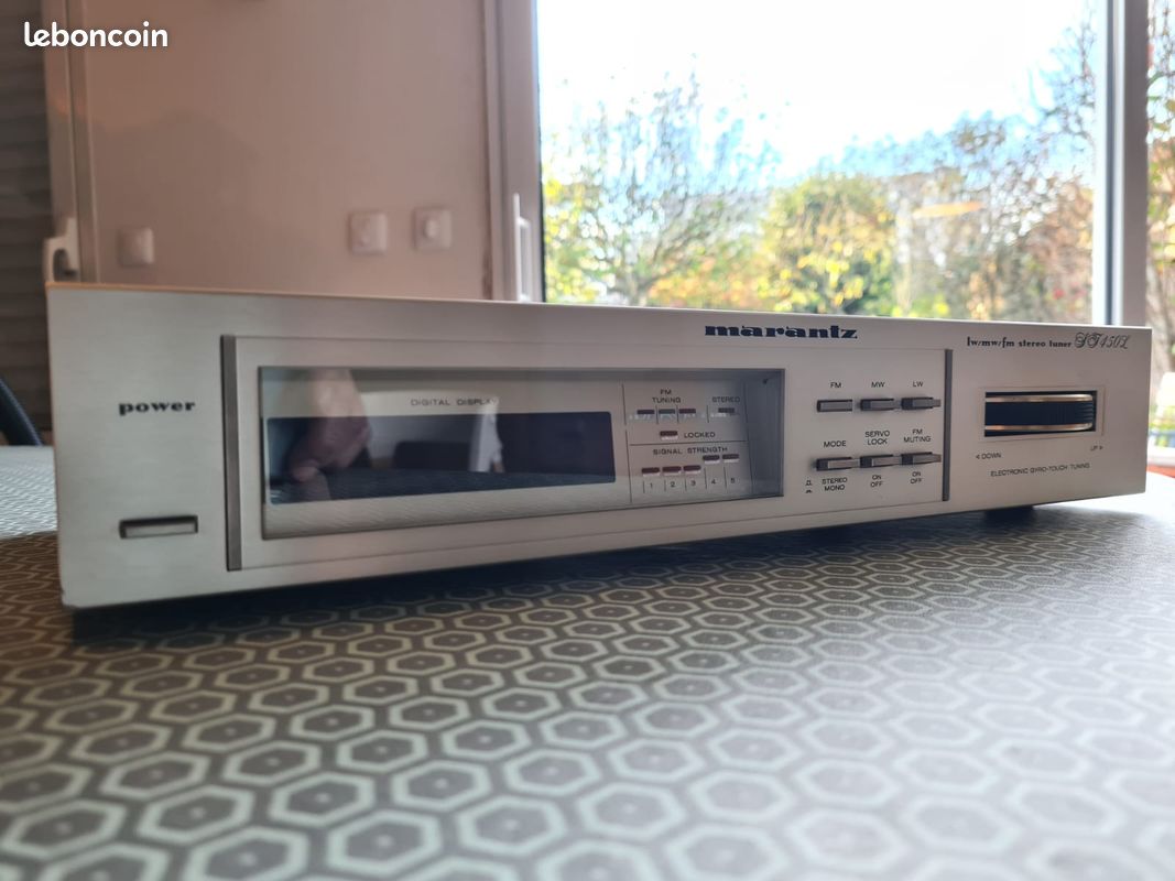 Marantz ST450L Stereophonic Tuner Electronic Gyro-Touch Tuning Vintage