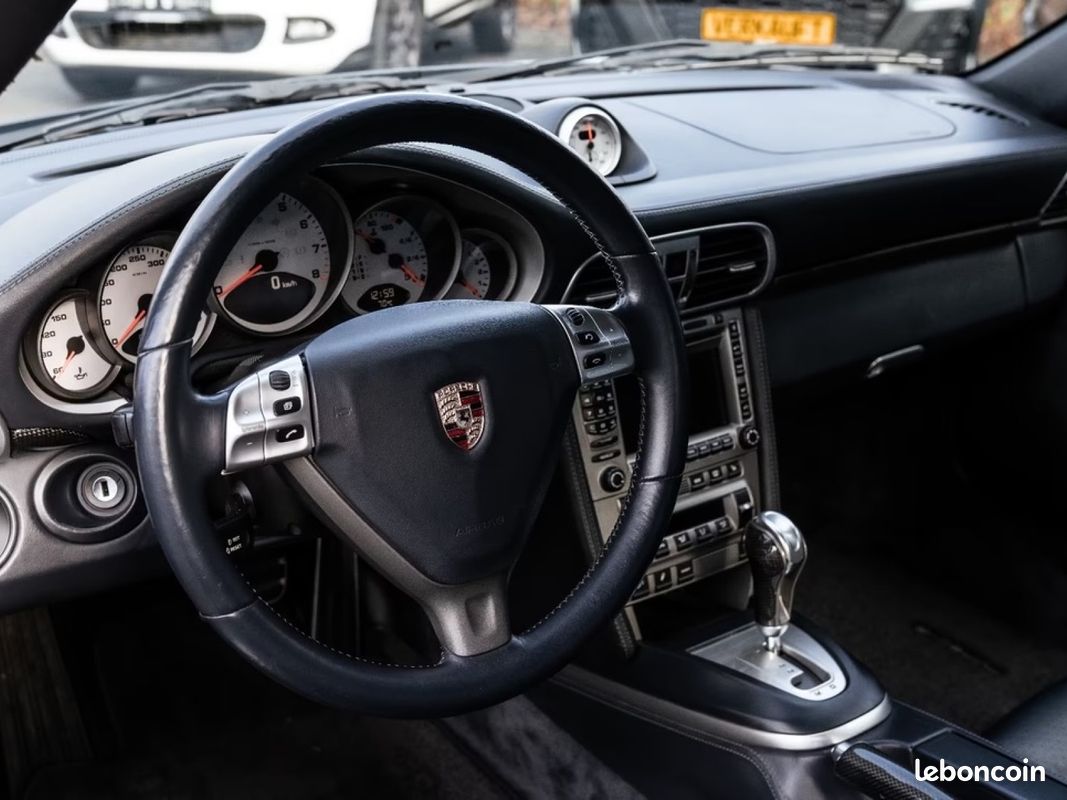 Porsche 911 Carrera 4S 3.8 i 355 ch Tiptronic Gris Atlas + Cuir Bleu métropole + Sport Chrono + Pack Carbon (image 11)