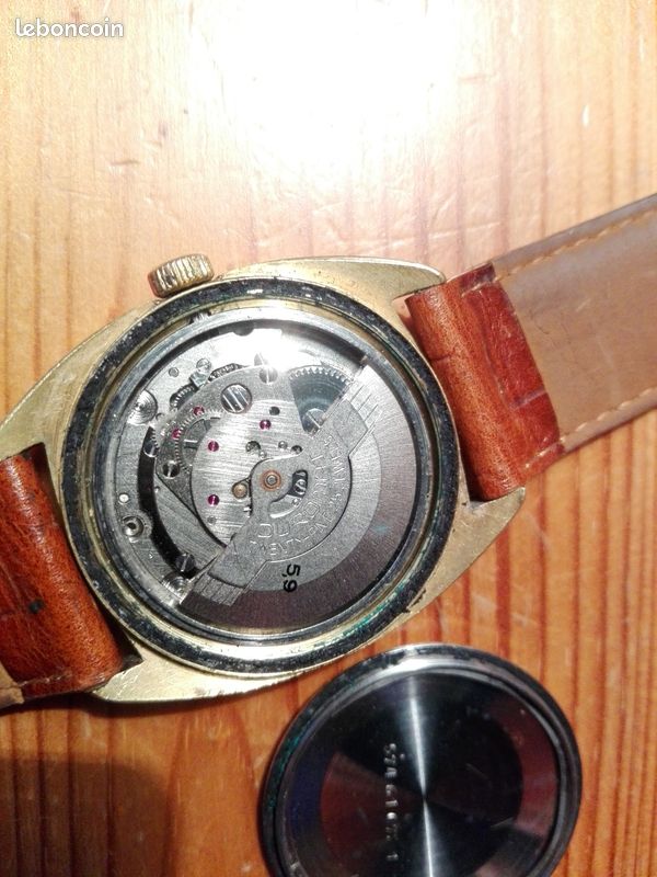 Montre Lip Duromat Automatique Vintage - Boîtier Plaqué Or, Mouvement Automatique, Bracelet Doré ⌚