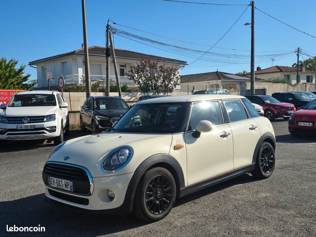 MINI MINI 3 (F55) 5 Portes One 1.2 i 102 cv Véhicule économe (image 1)