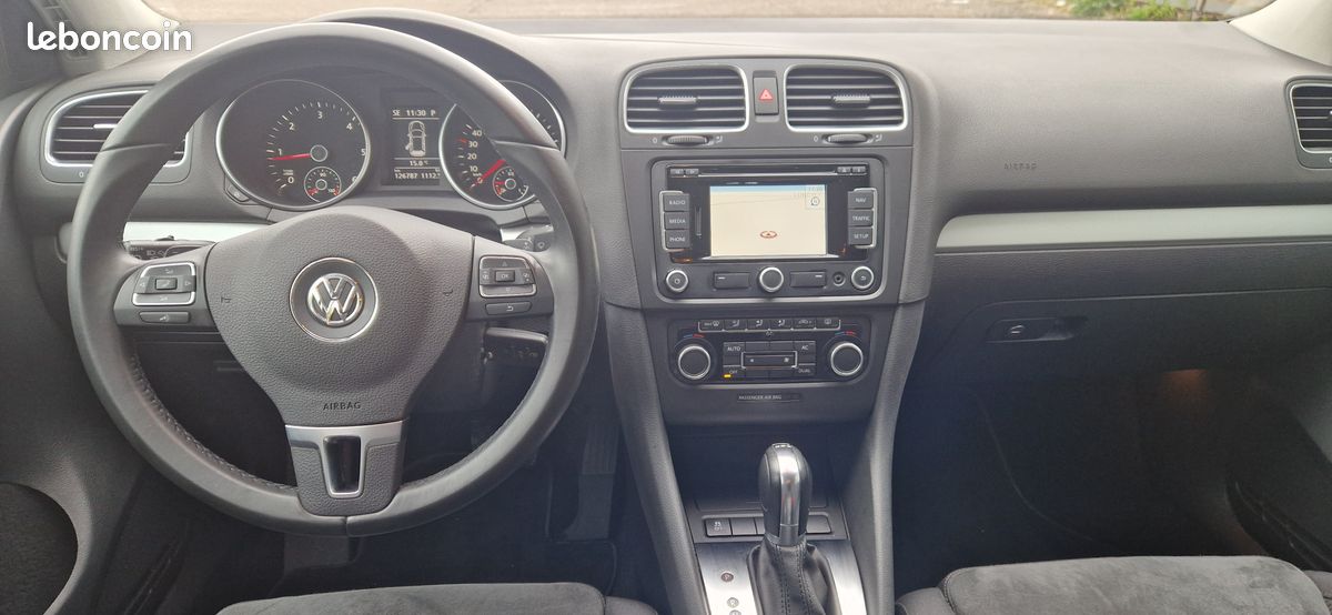 VOLKSWAGEN Golf VI Highline, 1.6 tdi DSG, 105ch, 02/2011, 126800km, 5 portes, Carnet complet (image 5)