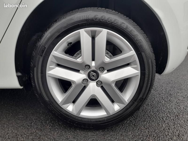 Renault Clio 1.5 dCi 100ch Evolution - 25 (image 5)