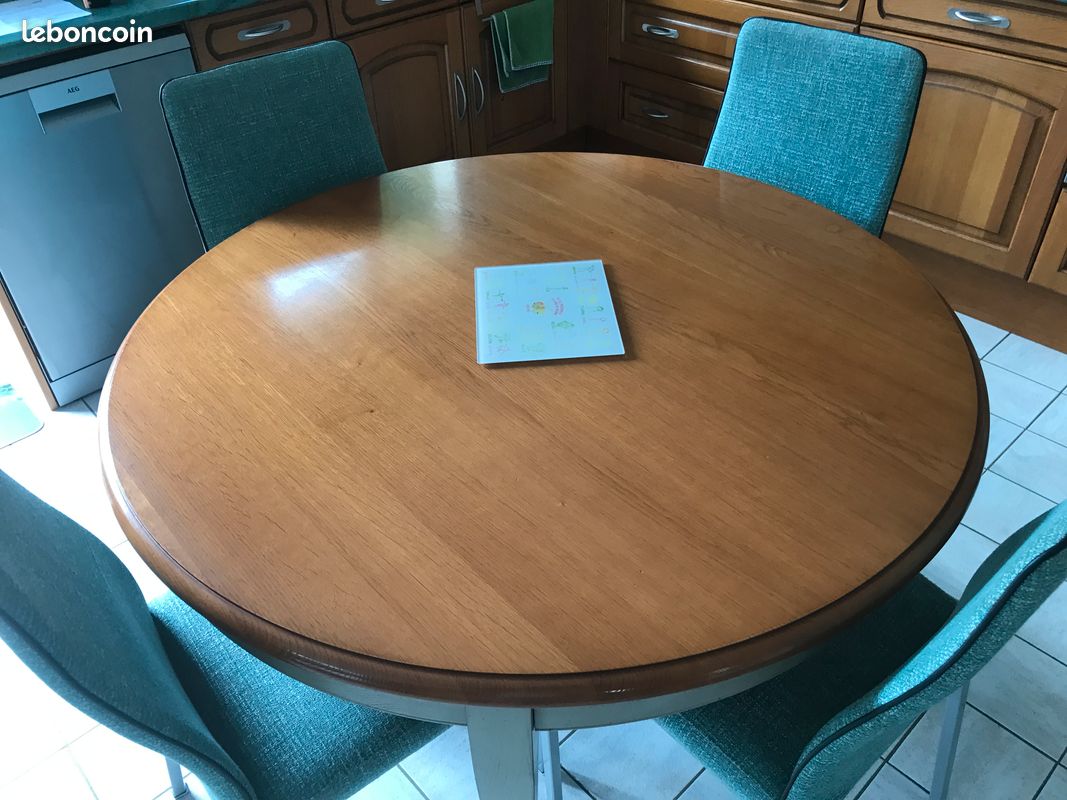 Table ronde (image 1)