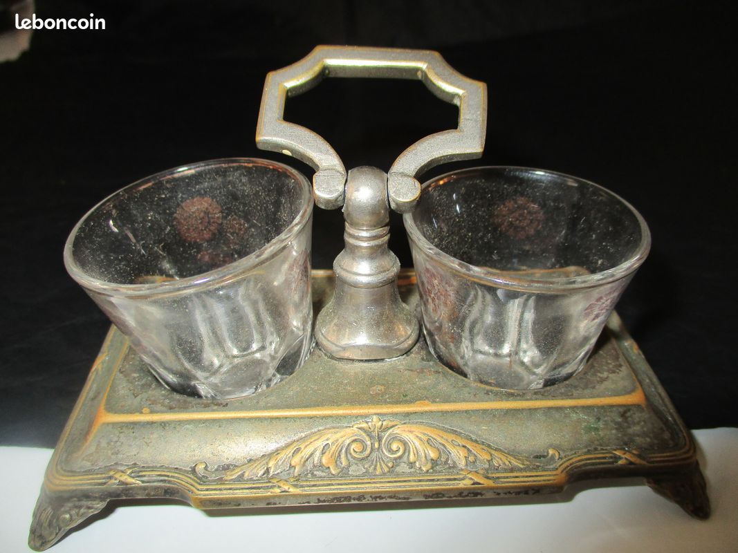 Ancien serviteur de table en métal salière et poivrière salerons en bronze serviteur (image 15)