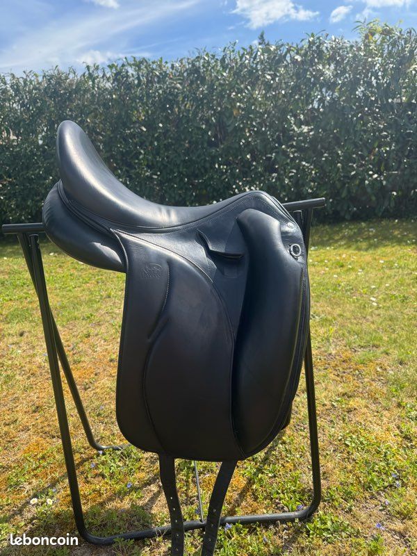 Selle dressage devoucoux Malika Lab (image 2)